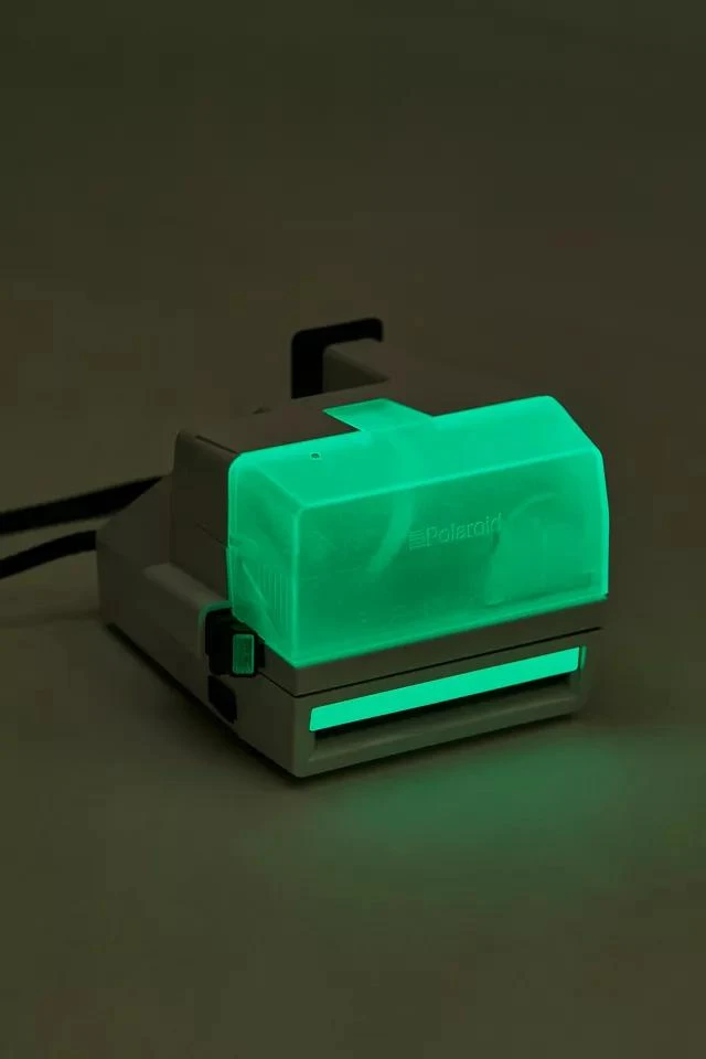 商品Polaroid|Polaroid 600 Glow-In-The-Dark Instant Camera Refurbished By Retrospekt,价格¥757,第2张图片详细描述