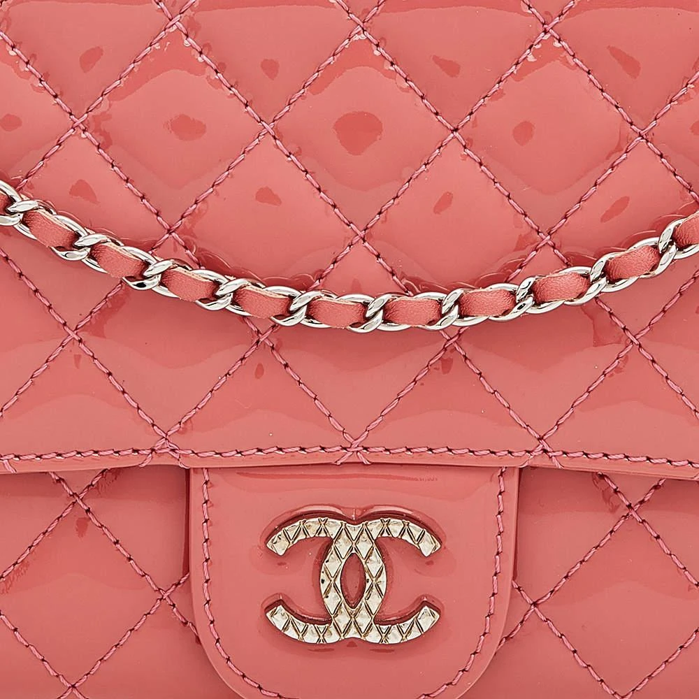 商品[二手商品] Chanel|Chanel Peach Patent Quilted Leather CC Wallet On Chain,价格¥8820,第5张图片详细描述