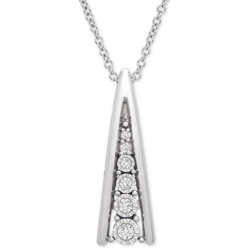 商品Macy's|Diamond Graduated Pendant Necklace (1/10 ct. t.w.) in Sterling Silver,价格¥886,第1张图片