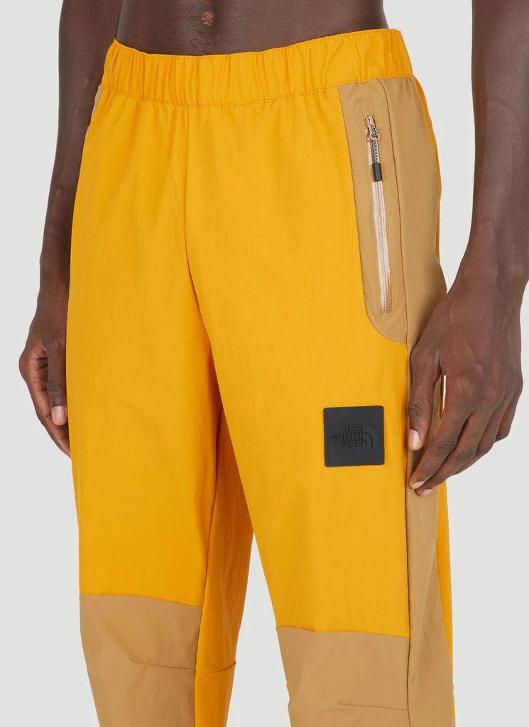 商品The North Face|ightweight Shell Suit Pants,价格¥540,第5张图片详细描述