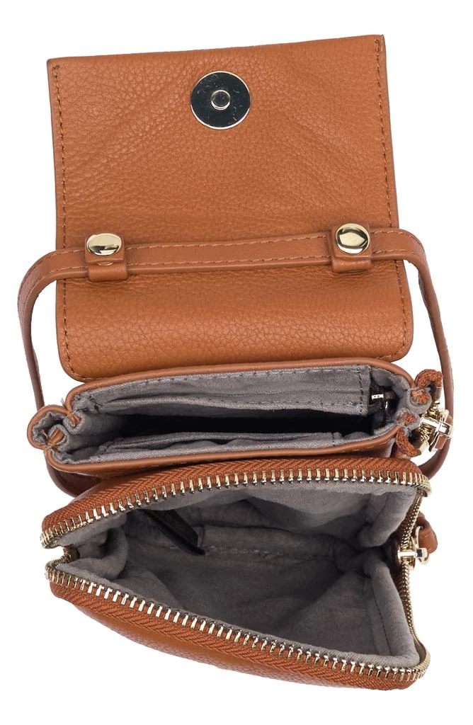 商品Vince Camuto|Cory Leather Phone Crossbody Bag,价格¥401,第5张图片详细描述