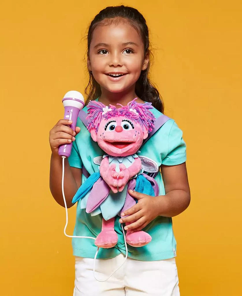 商品Singing Machine|Plush Toy Karaoke Backpack with Microphone, Speaker, Songs Sound Effects, Sesame Street Abby Caddaby,价格¥300,第3张图片详细描述