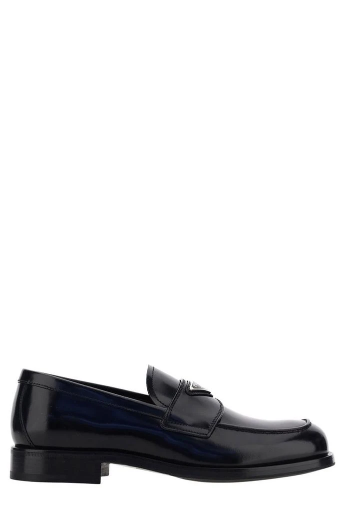 商品Prada|Prada Logo Plaque Slip-On Loafers,价格¥6714,第1张图片
