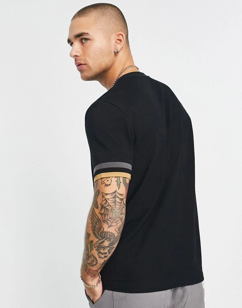 商品Fred Perry|Fred Perry pique t-shirt in black,价格¥528,第4张图片详细描述