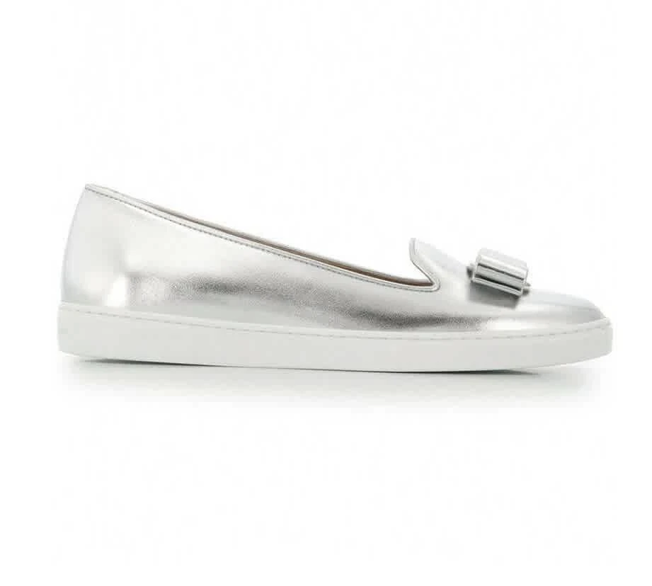 商品Salvatore Ferragamo|Salvatore Ferragamo Vara Bow Slip-on Sneaker, Brand Size 6.5,价格¥1474,第2张图片详细描述