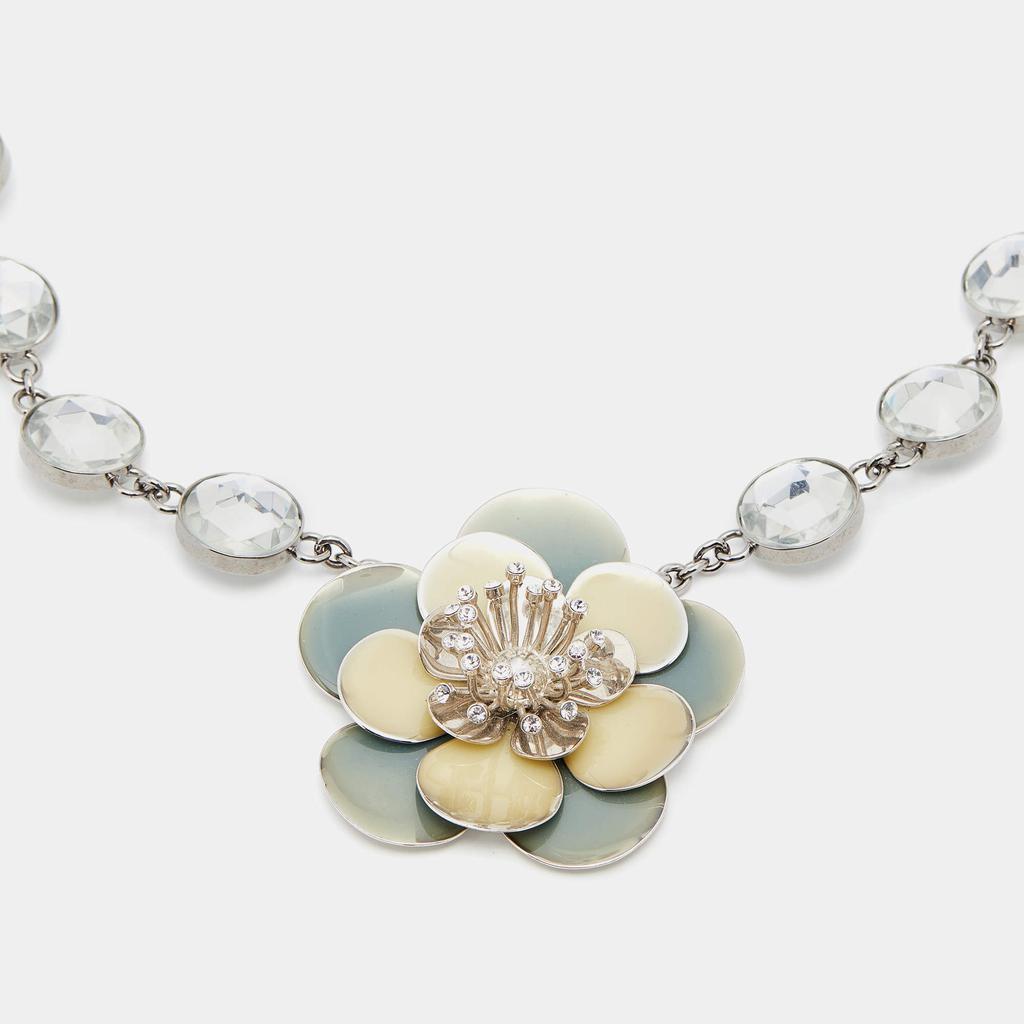 Miu Miu Silver Tone Crystal Resin Flower Pendant Necklace商品第2张图片规格展示