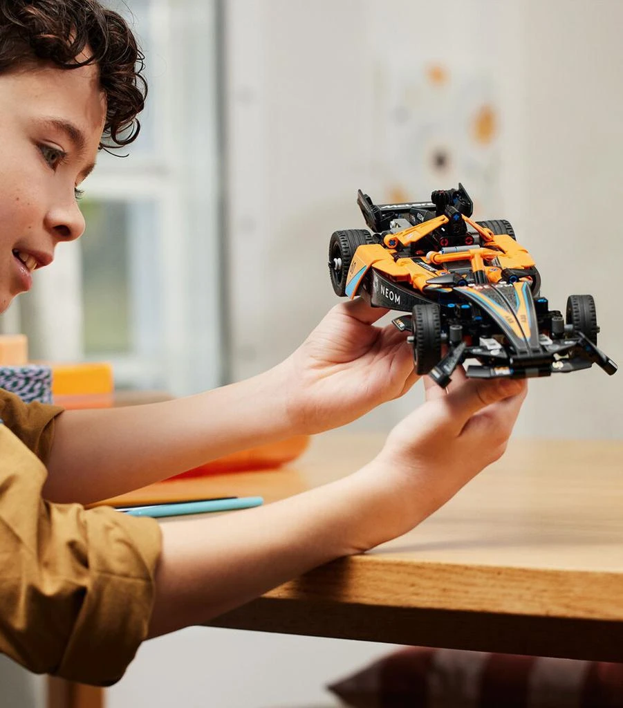 商品LEGO|Technic NEOM McLaren Formula E Race Car Toy Set 42169,价格¥428,第2张图片详细描述