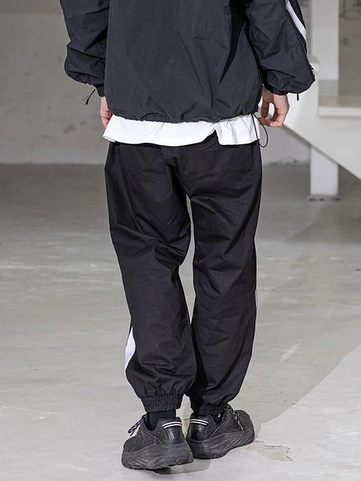 商品MASSNOUN|Logo Section 3M Line Jogger Pants Black,价格¥771,第1张图片