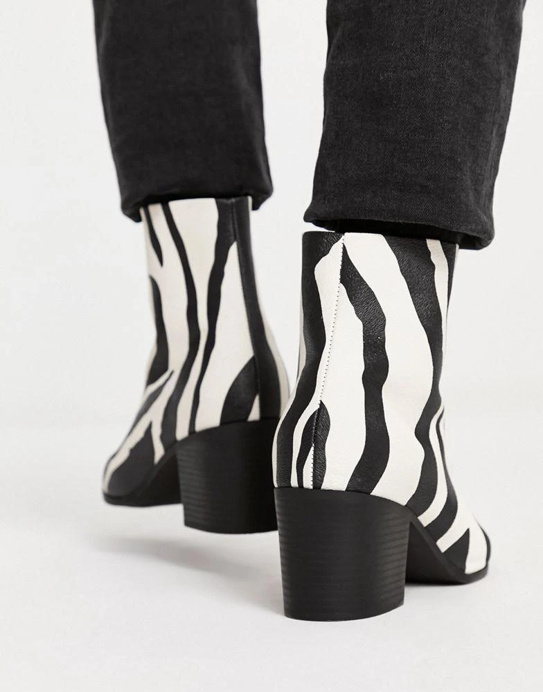 商品ASOS|ASOS DESIGN heeled chelsea boot in textured zebra print faux leather,价格¥297,第2张图片详细描述