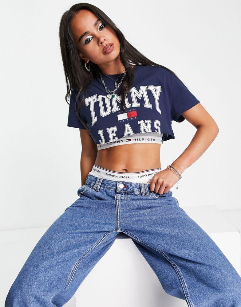 商品Tommy Jeans|Tommy Jeans x ASOS exclusive collab cropped logo t-shirt in navy,价格¥301,第1张图片