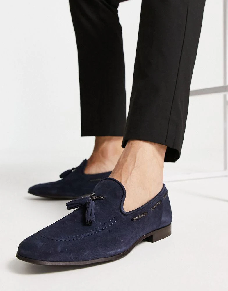 商品Noak|Noak made in Portugal loafers with tassel detail in navy suede,价格¥525,第1张图片