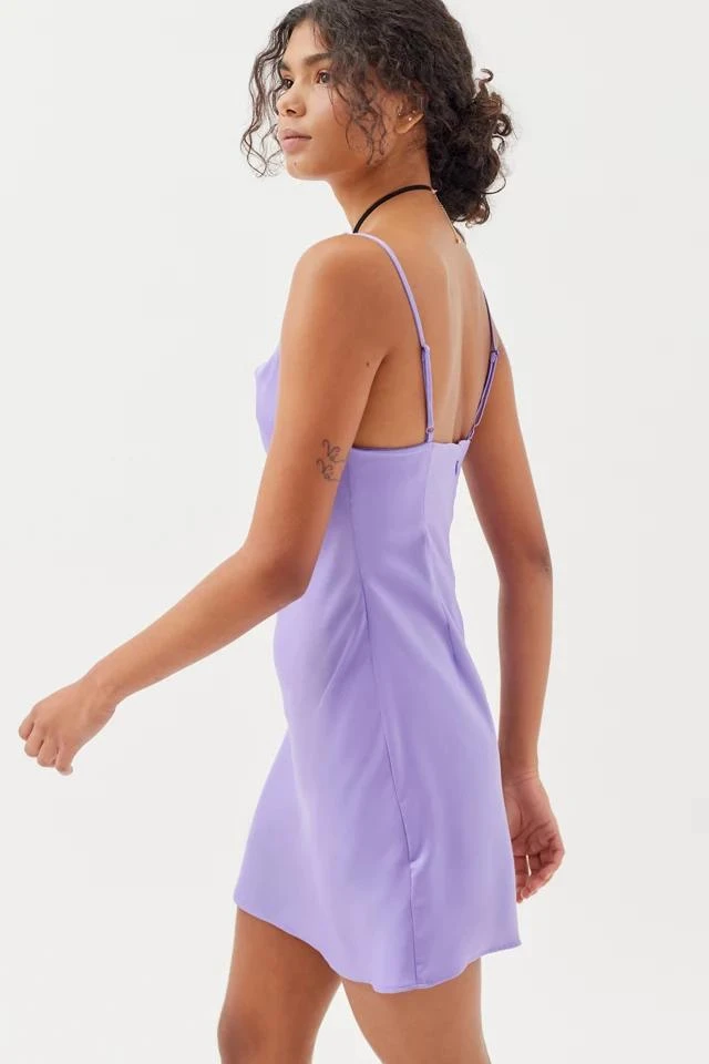 商品Urban Outfitters|UO Mallory Cowl Slip Dress,价格¥185,第3张图片详细描述