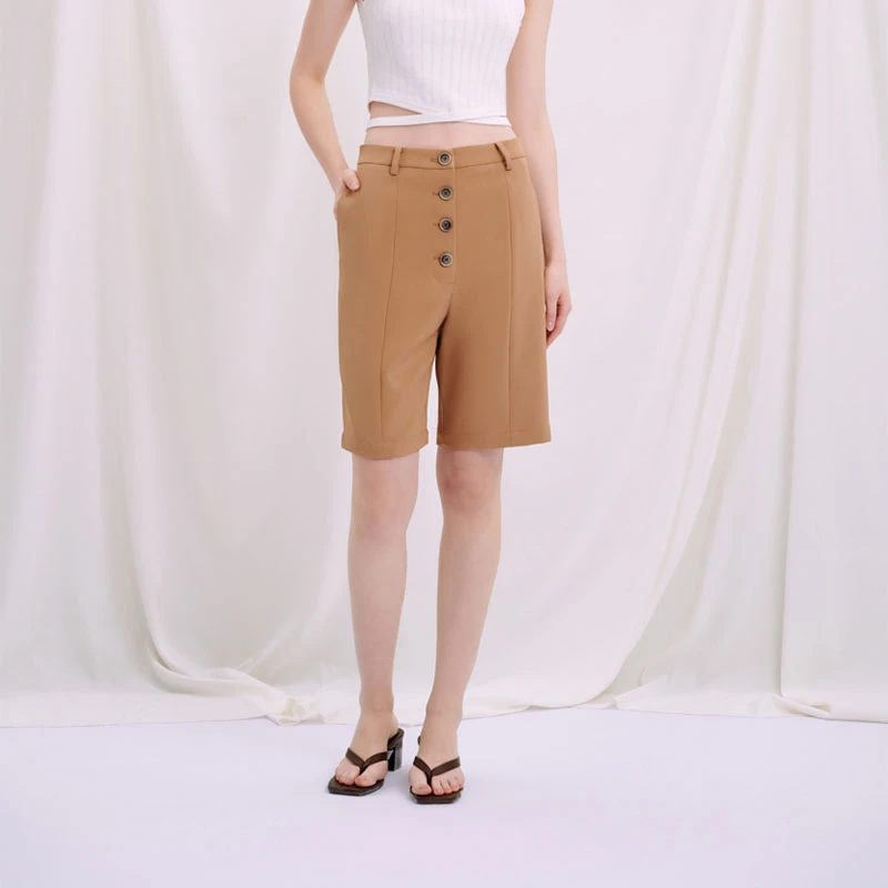 商品[国内直发] Petite Studio NYC|Clark短裤-焦糖 | Clark Shorts - Camel,价格¥282,第1张图片