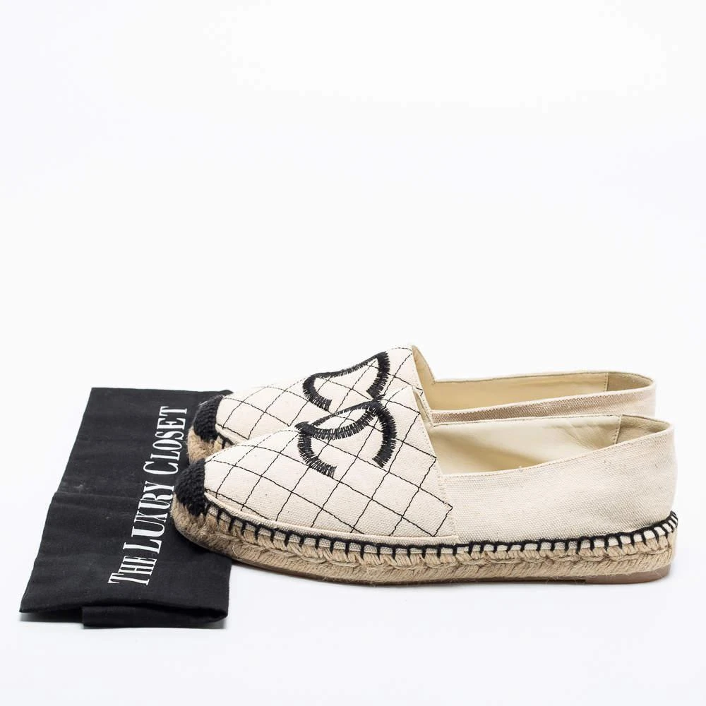 Chanel Beige Canvas Biarritz CC Espadrilles Size 39 商品