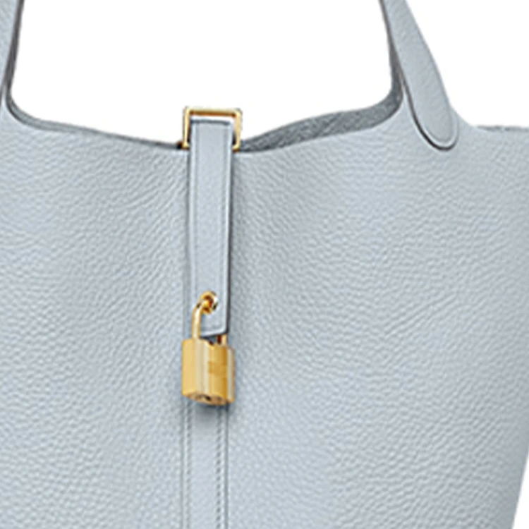 商品[国内直发] Hermes|爱马仕 Picotin Lock 22 金扣无肩带 Clemence小公牛皮 菜篮子水桶包手提包 22 女款 08 Bleu Pale浅蓝色/圣杯蓝,价格¥34575,第6张图片详细描述