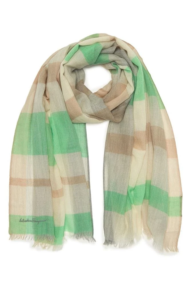 商品Salvatore Ferragamo|Calm Plaid Cashmere Scarf,价格¥2252,第1张图片