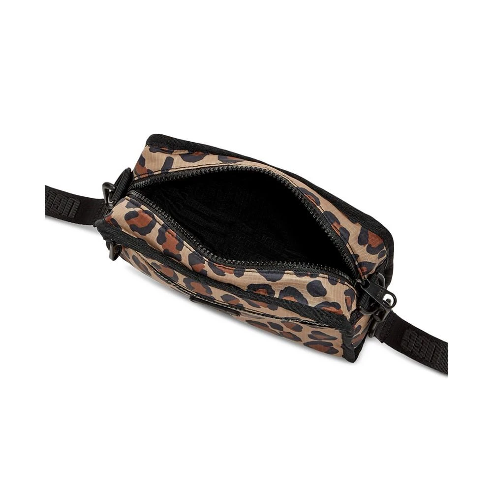 商品UGG|UGG Janey II Ripstop Crossbody,价格¥261,第4张图片详细描述