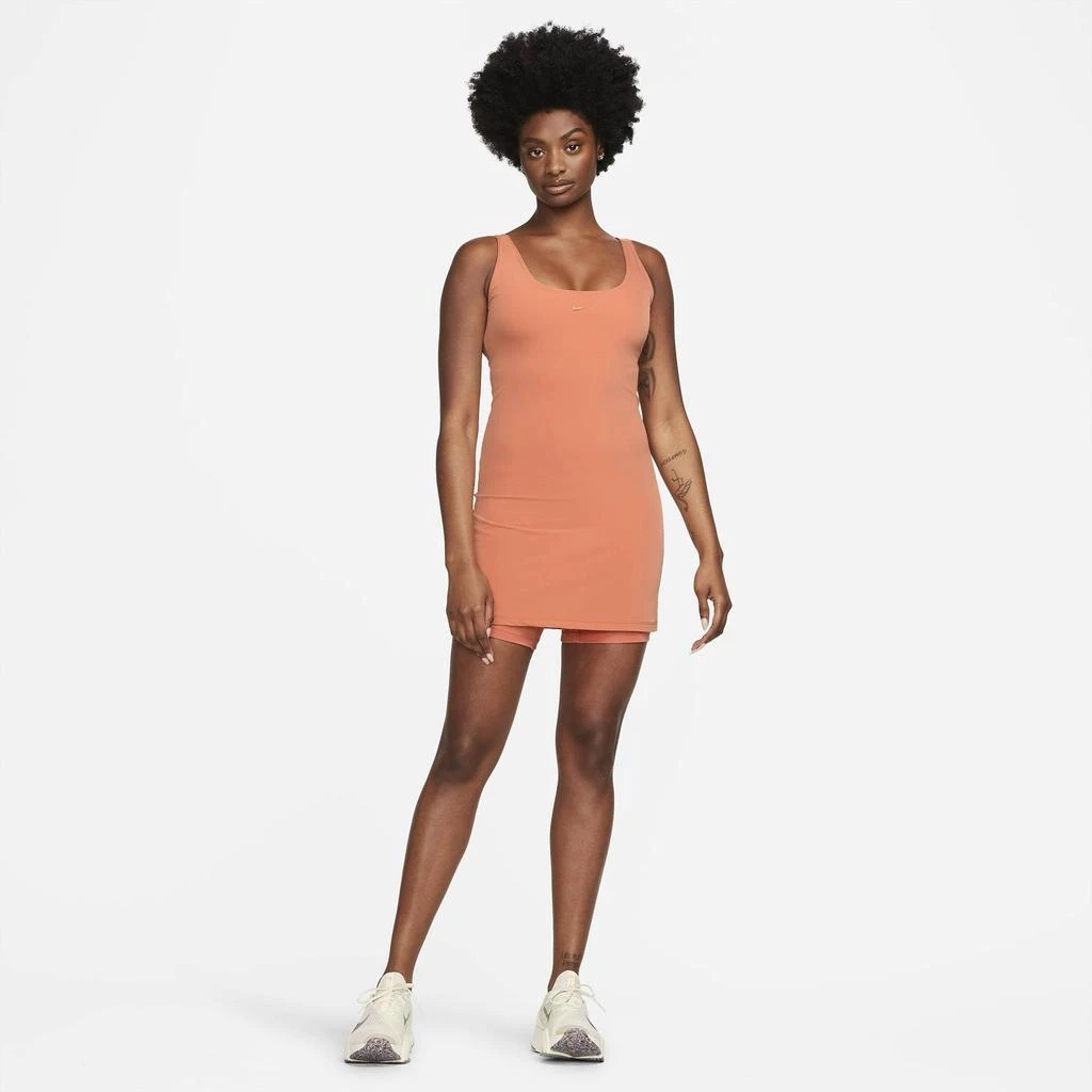 商品NIKE|Nike Women's Bliss Luxe Training Dress,价格¥784,第2张图片详细描述