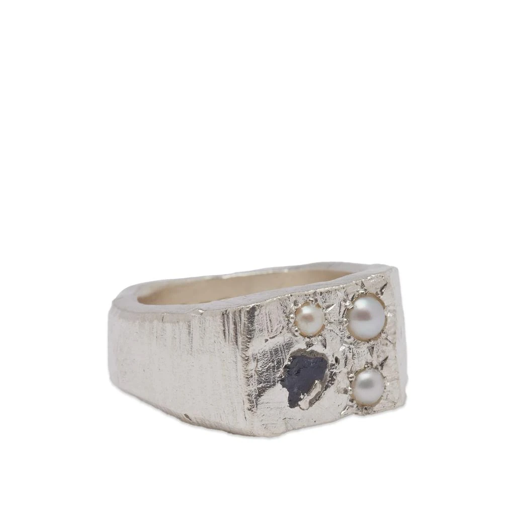 商品The Ouze|The Ouze Pearl Sapphire Signet Ring,价格¥2319,第3张图片详细描述