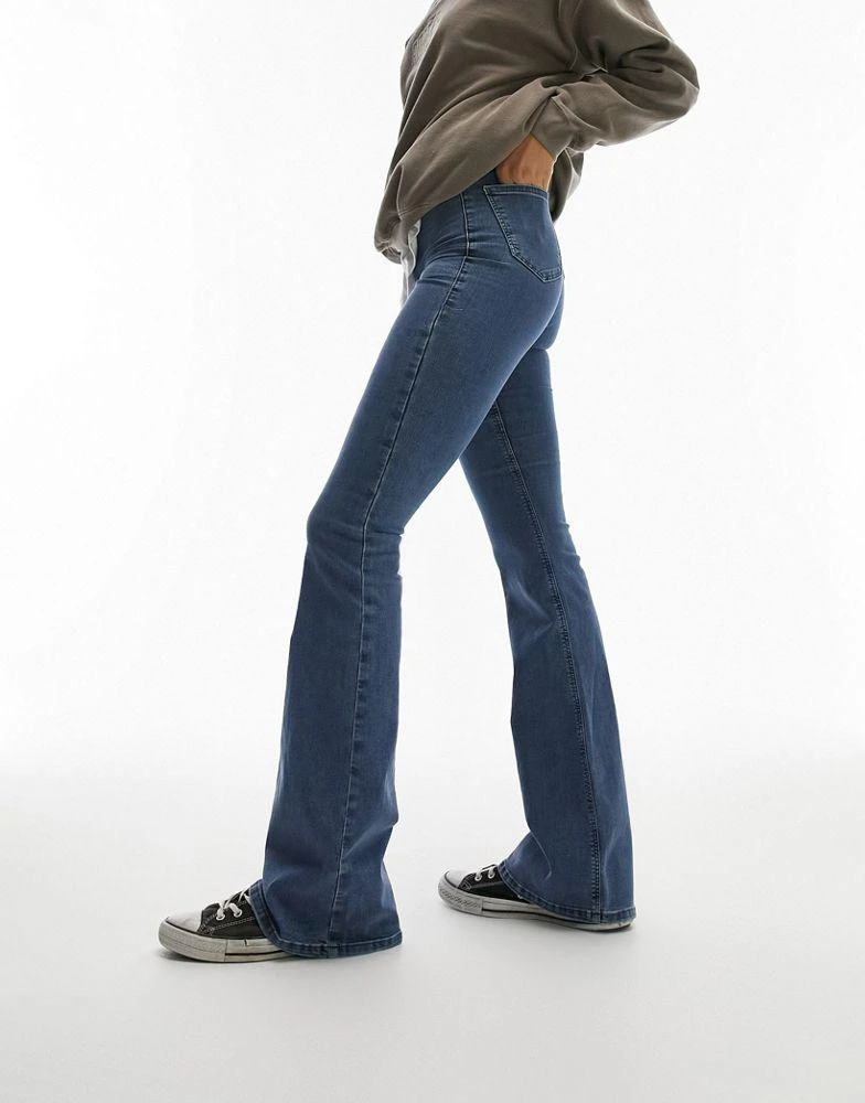 商品Topshop Tall|Topshop Tall Joni flare jeans in mid blue,价格¥217,第3张图片详细描述