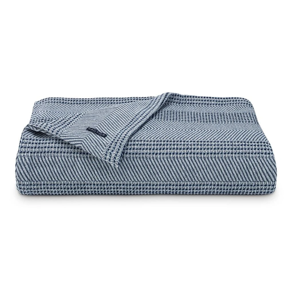 商品Nautica|Chevron Navy King Blanket,价格¥793,第2张图片详细描述