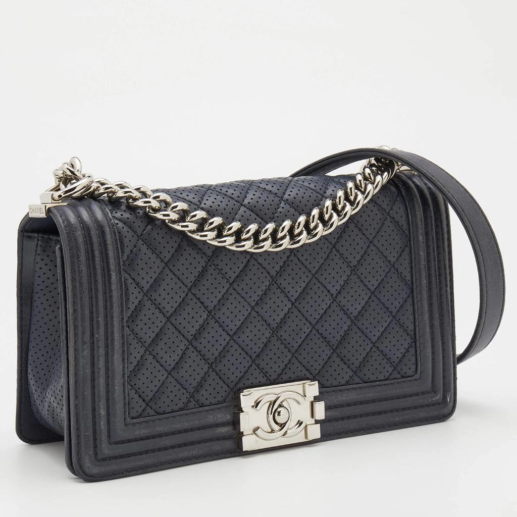 商品[二手商品] Chanel|Chanel Blue Quilted Perforated Leather Medium Boy Flap Bag,价格¥25833,第3张图片详细描述