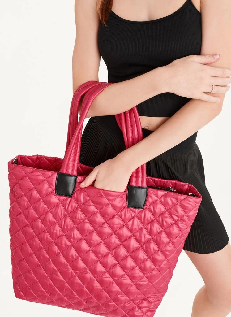 商品DKNY|Maya Tote Bag,价格¥961,第4张图片详细描述