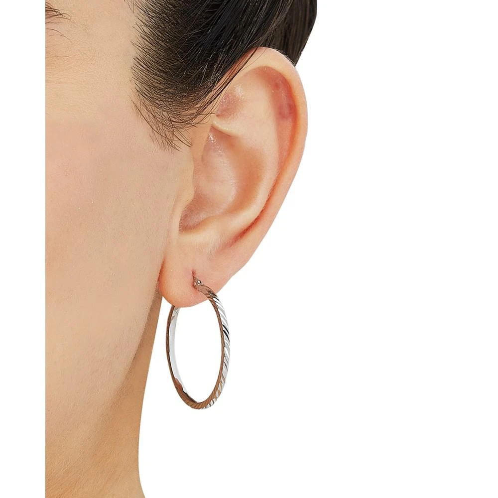 商品Macy's|Textured Medium Hoop Earrings in 14k White Gold (30mm),价格¥1643,第2张图片详细描述