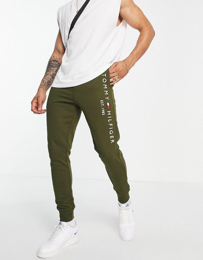 商品Tommy Hilfiger|Tommy Hilfiger embroidered flag logo cuffed joggers in green,价格¥446,第1张图片