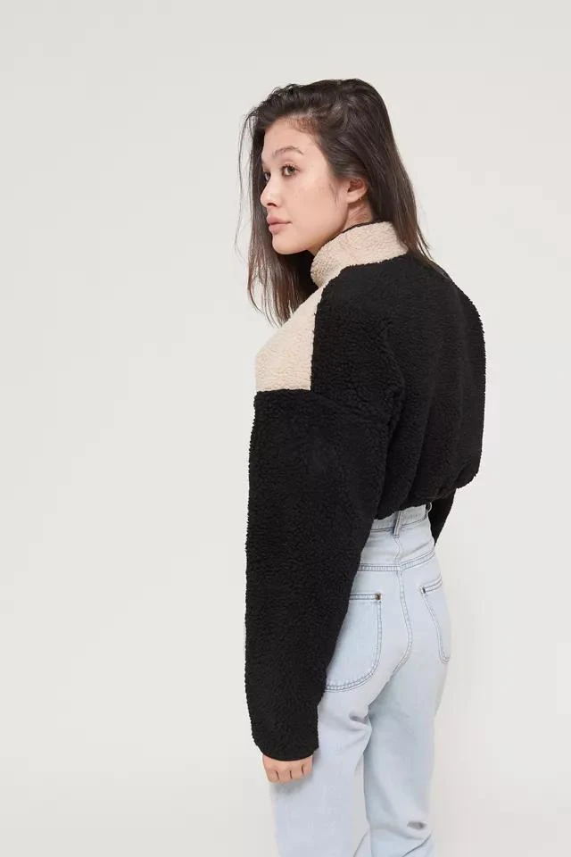 商品Urban Outfitters|UO Colorblock Teddy Pullover Top,价格¥446,第2张图片详细描述