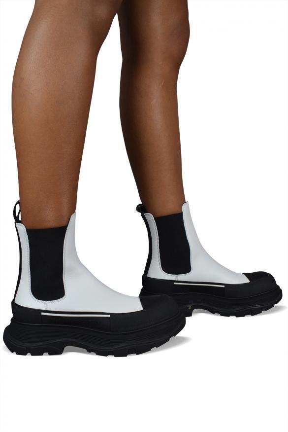 商品Alexander McQueen|Women's Luxury Ankle Boots   Alexander Mc Queen Tread Slick White And Black Leather Ankle Boots,价格¥3838,第4张图片详细描述