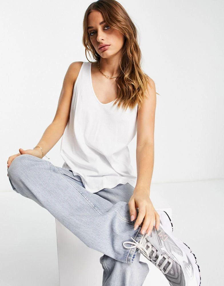 商品Echo Design|ASOS DESIGN ultimate vest with scoop neck in cotton in white - WHITE,价格¥69,第1张图片