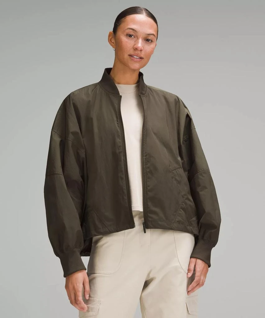 商品Lululemon|Lightweight Hem-Cinch Bomber Jacket,价格¥1519,第3张图片详细描述