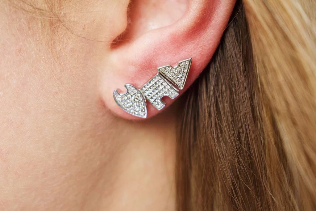 商品LuvMyJewelry|Raindrop Sterling Silver Diamond Stud Earring,价格¥2201,第2张图片详细描述