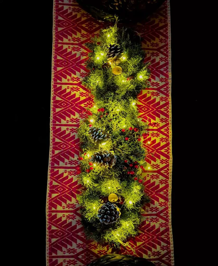 商品International Christmas Innovation|Fresh Noble Fir Berried Juniper Centerpiece with Faux Berries and Faux Apples and Warm Lights,价格¥359,第3张图片详细描述