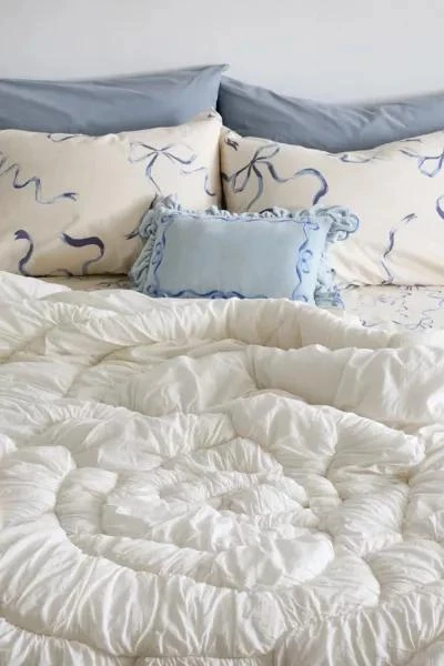 商品Urban Outfitters|Bella Rose Puffy Stitched Quilt,价格¥825,第1张图片