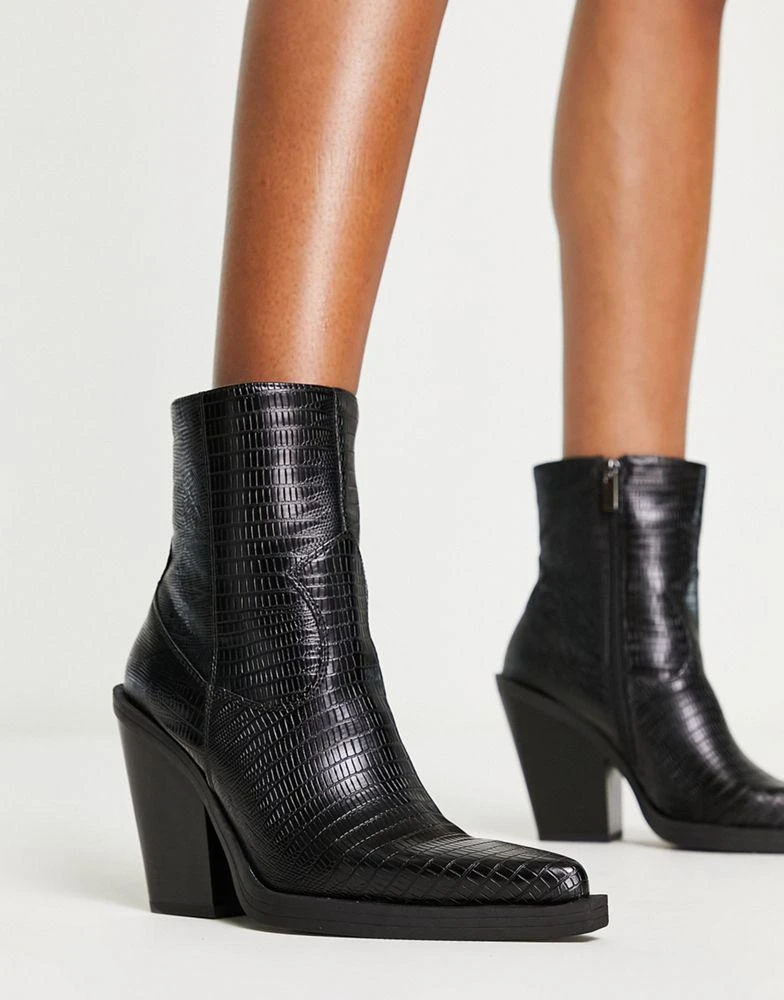 商品Bershka|Bershka heeled western ankle boot in black,价格¥322,第4张图片详细描述