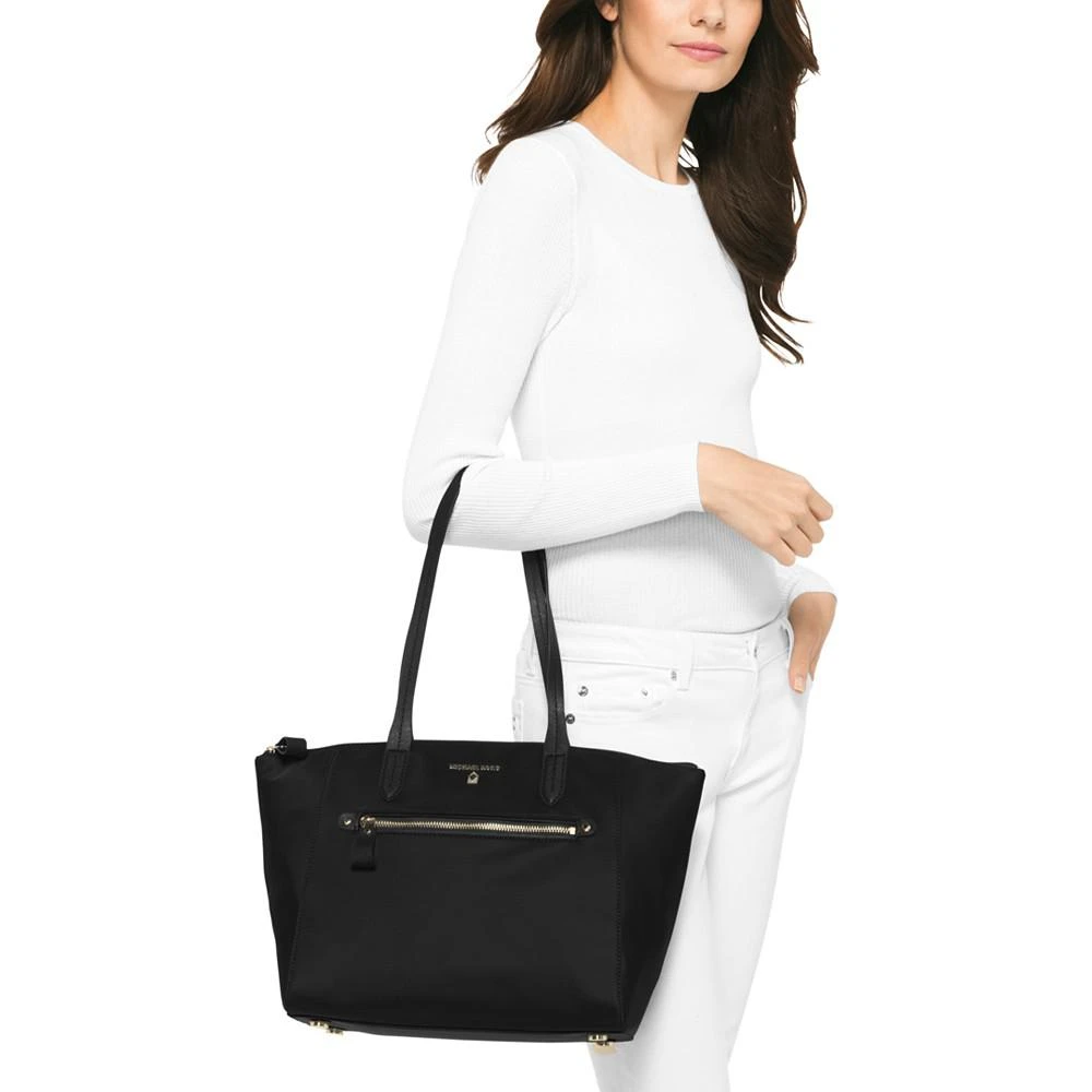 商品Michael Kors|Kelsey 中号尼龙拉链双肩包,价格¥378,第2张图片详细描述