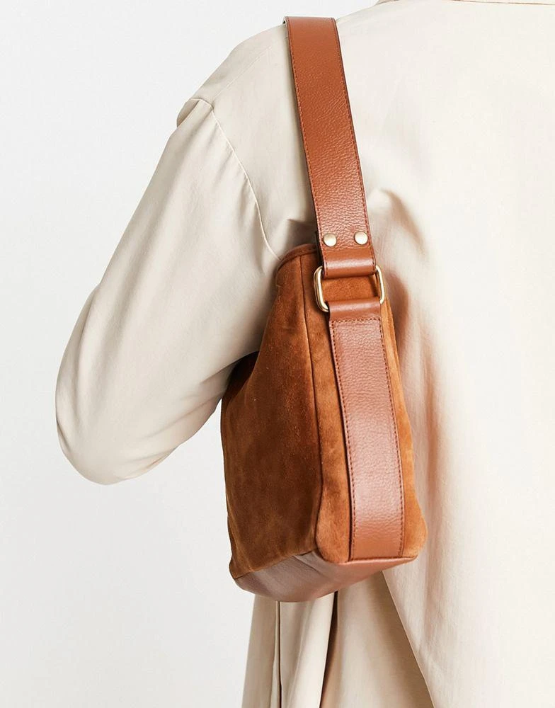 商品ASOS|ASOS DESIGN suede shoulder bag in brown,价格¥378,第4张图片详细描述