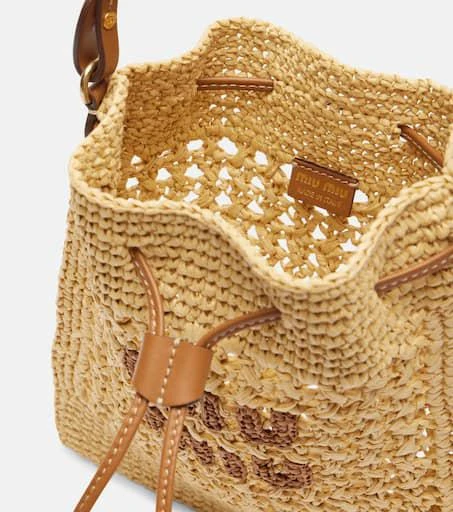 商品Miu Miu|Logo leather-trimmed raffia bucket bag,价格¥9576,第3张图片详细描述
