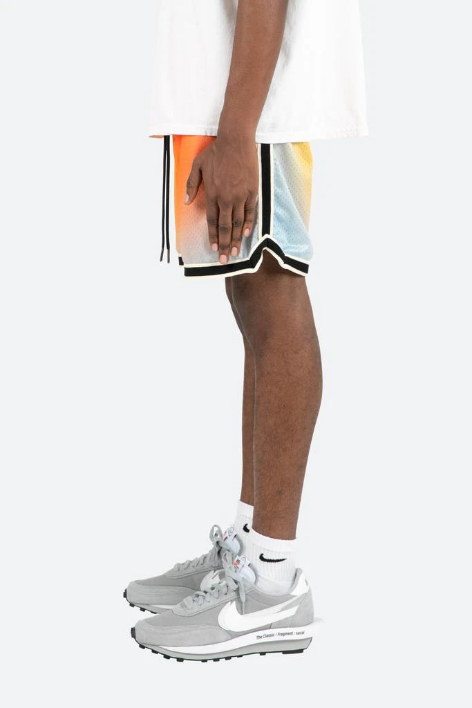 商品MNML|Gradient Basketball Shorts - Multi,价格¥284,第4张图片详细描述