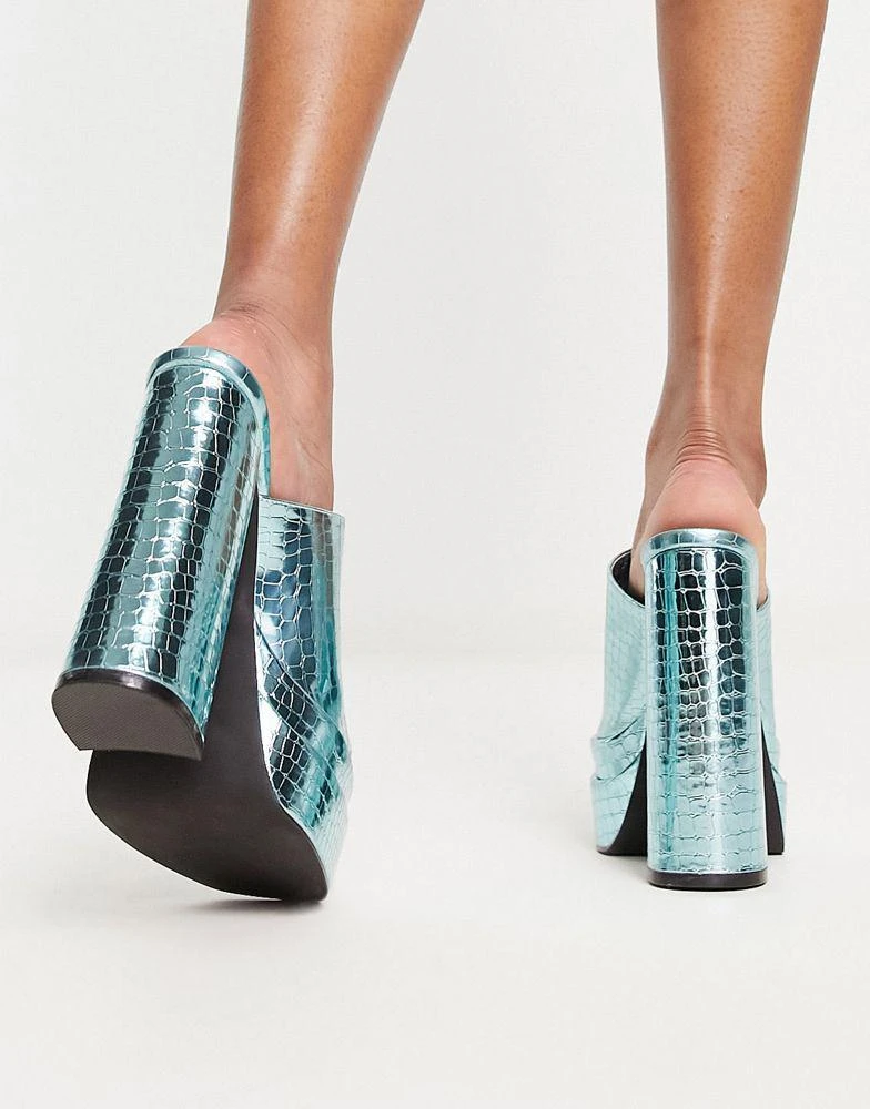 商品Daisy Street|Daisy Street Exclusive platform mule sandals in blue croc metallic,价格¥108,第4张图片详细描述