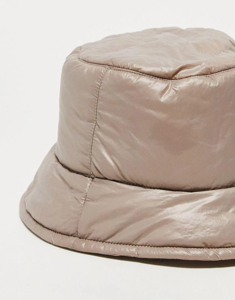 商品COLLUSION|COLLUSION Unisex logo padded bucket hat in light grey,价格¥39,第3张图片详细描述