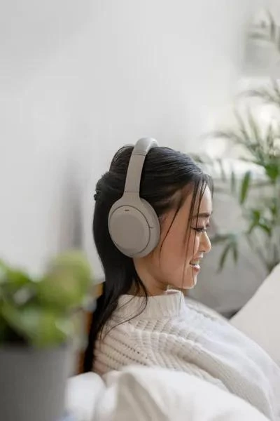 商品SONY|Sony WH-1000XM4 Wireless Noise Cancelling Over-Ear Headphones,价格¥2225,第2张图片详细描述