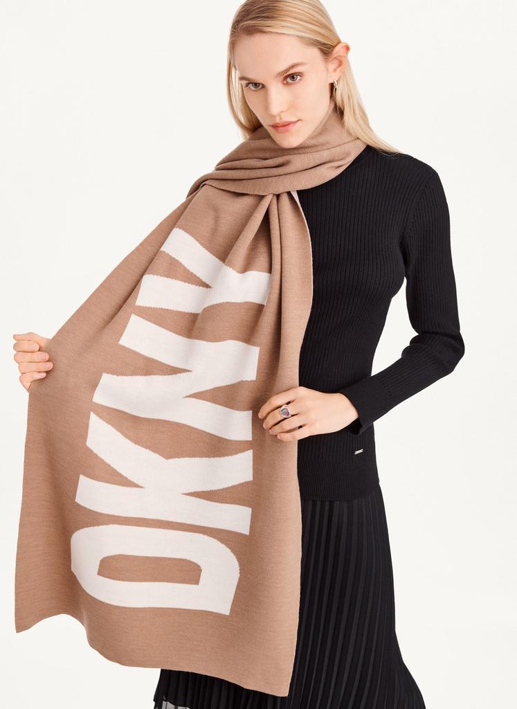 商品DKNY|Oversized Logo Scarf,价格¥966,第1张图片