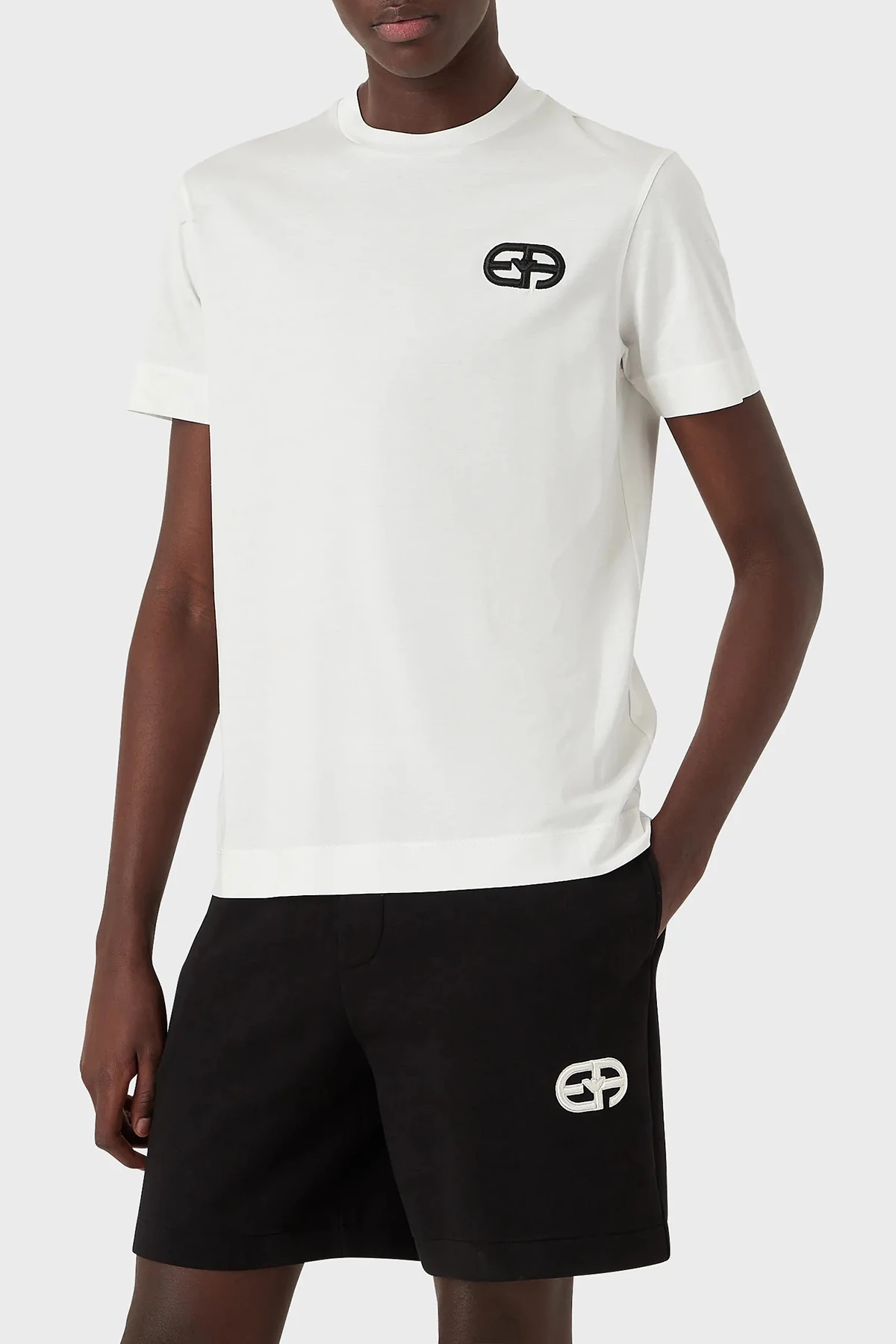 商品Emporio Armani|EMPORIO ARMANI 安普里奥·阿玛尼 白色棉质徽标刺绣圆领短袖男士T恤 3L1TFU-1JUVZ-0101,价格¥695,第1张图片
