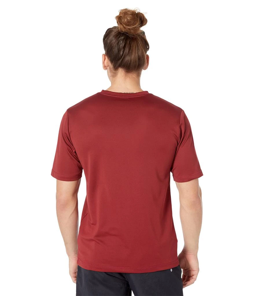 商品Oakley|Swell Loose Fit UV Short Sleeve Rashguard,价格¥74,第2张图片详细描述
