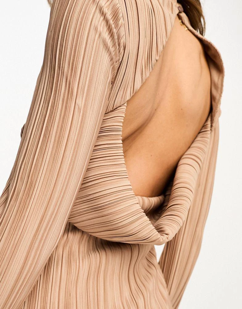商品ASOS|ASOS DESIGN plisse twist cowl front mini dress in camel,价格¥289,第2张图片详细描述