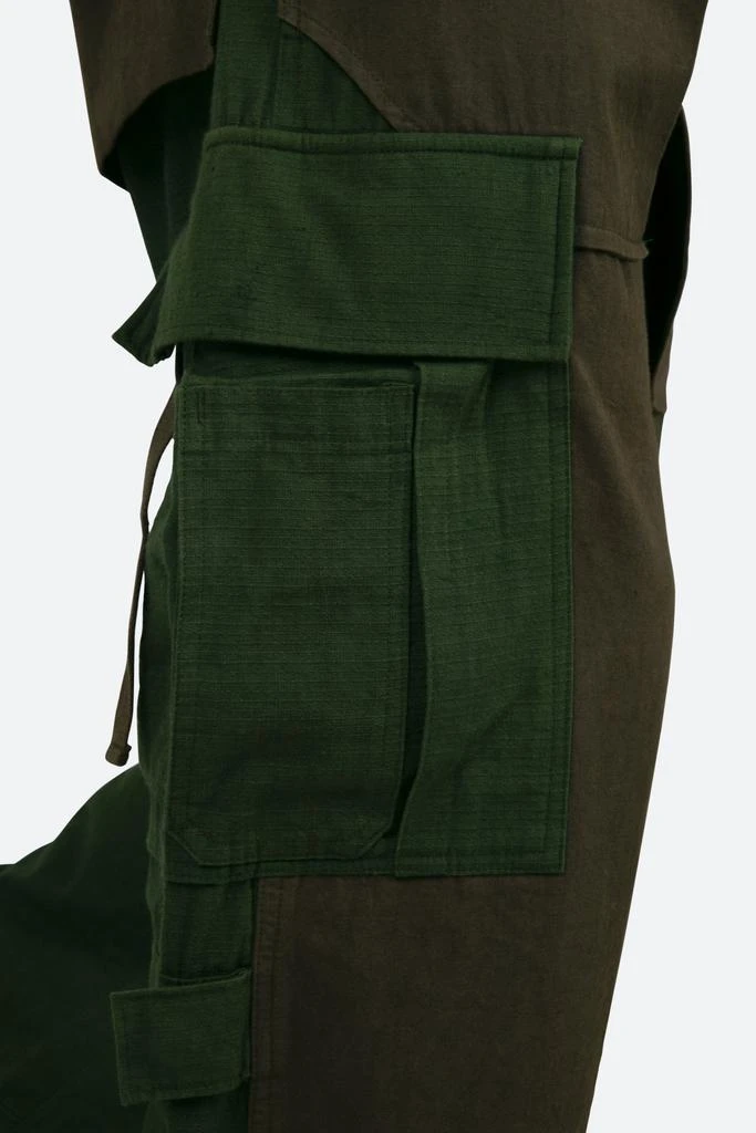 Paneled Cargo Pants - Olive 商品