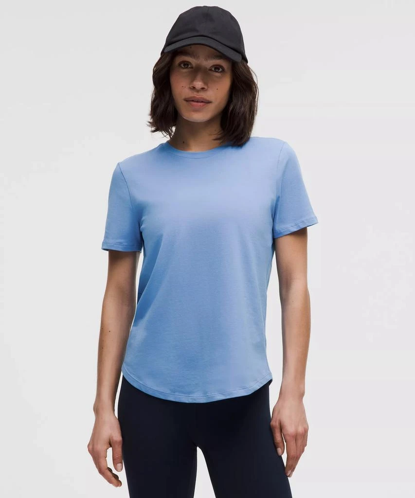 Love Curved-Hem Crewneck T-Shirt 商品